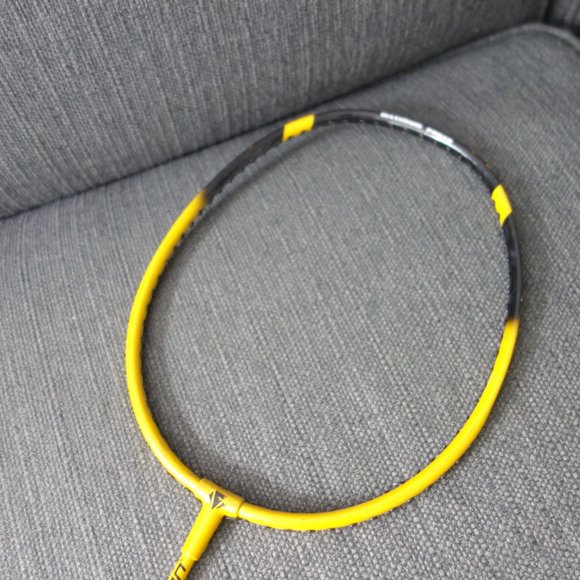 Carlton Power Blade 300 Maximum Power Badminton Racket without Strings - Picture 2 of 13